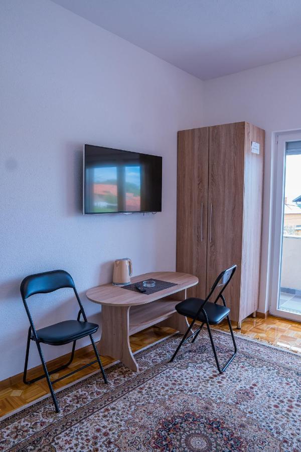Apartmani Hadzic Zivinice Eksteriør billede