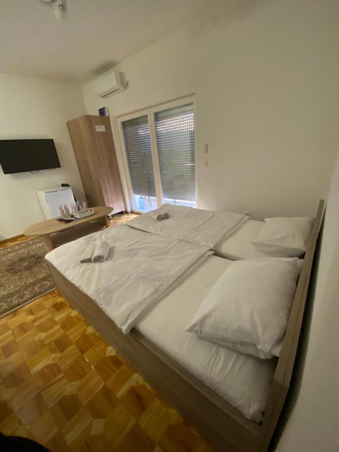 Apartmani Hadzic Zivinice Eksteriør billede