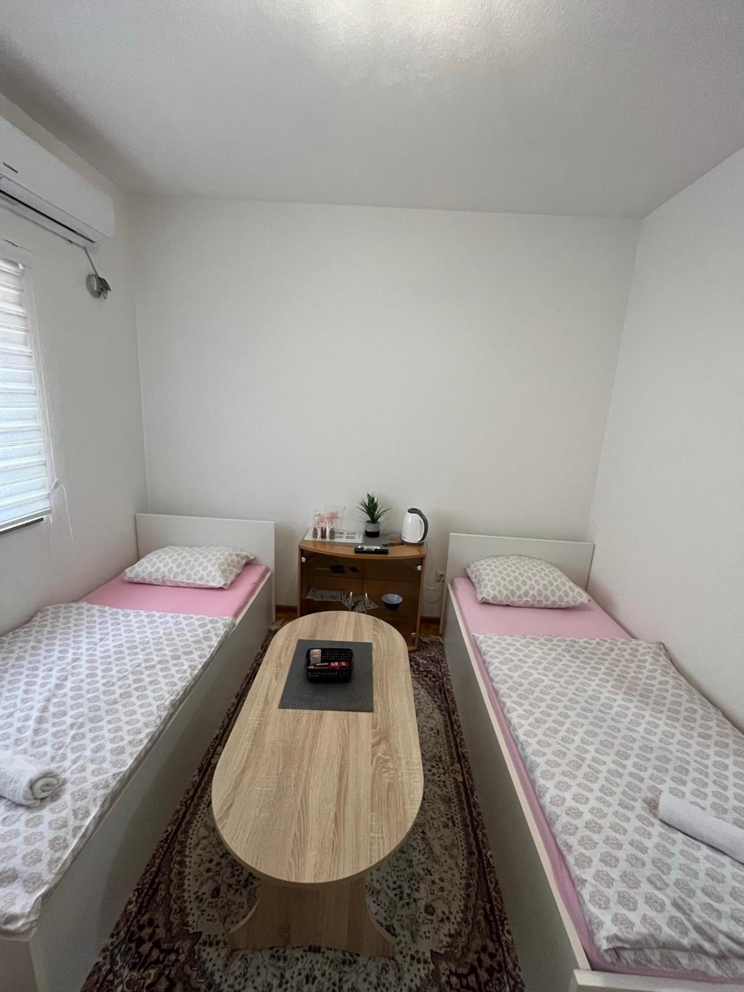 Apartmani Hadzic Zivinice Eksteriør billede